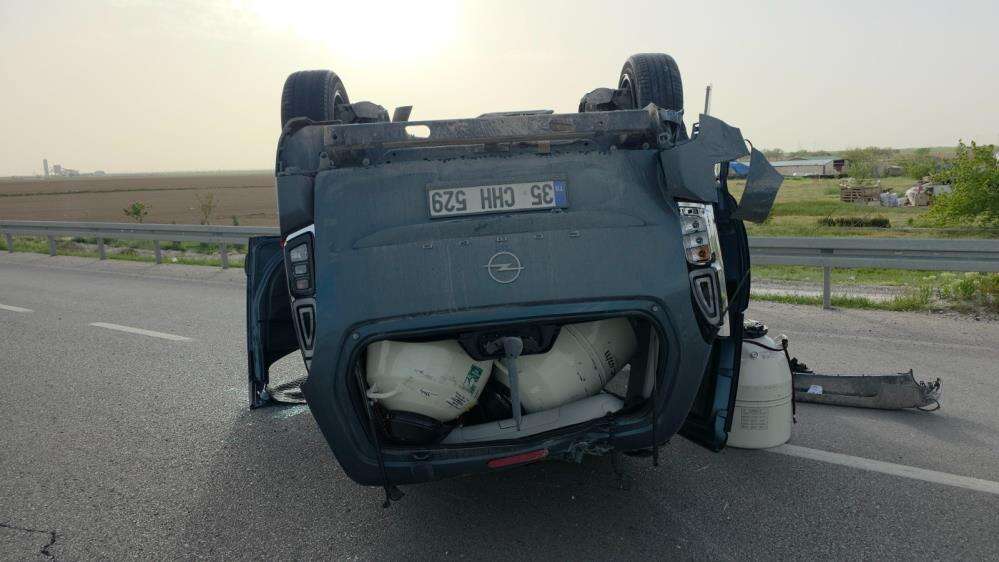 Konya yolunda korkutan kaza! Otomobil takla attı, 2 yaralı var 3